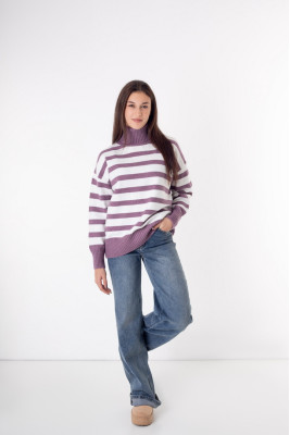 Светр жіночий